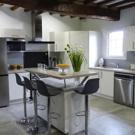 Semi Detached House Rieux בית נופש