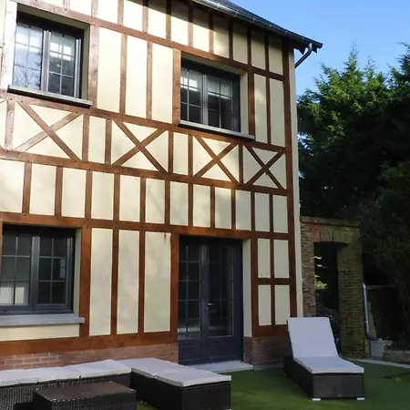 Semi Detached House Rieux בית נופש