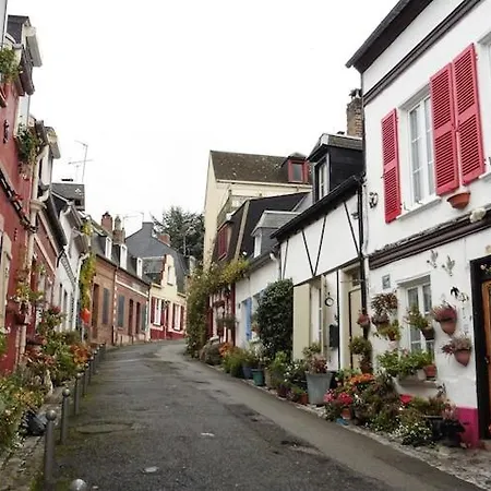 Semi-detached House, Rieux