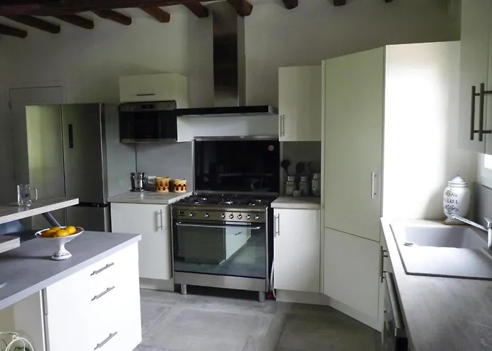 Semi-detached House, Rieux Дом отдыха *